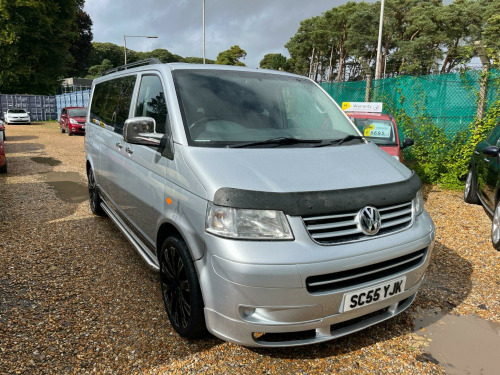 Volkswagen Transporter Shuttle  2.5 TDI T30 SE L3 H1 4dr