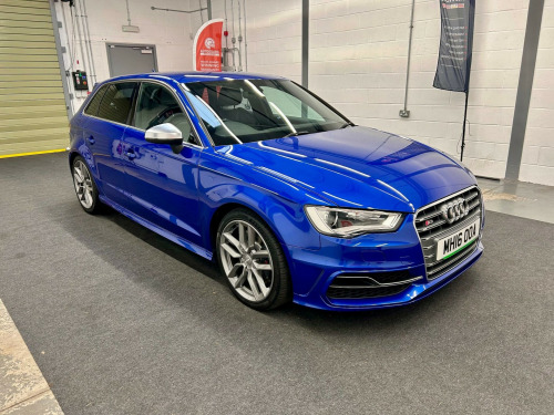 Audi S3  2.0 TFSI Sportback S Tronic quattro Euro 6 (s/s) 5dr (Nav)