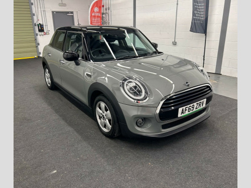 MINI Hatch  1.5 Cooper Classic Euro 6 (s/s) 5dr 