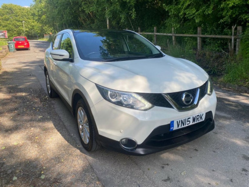 Nissan Qashqai  1.5 dCi Acenta Premium SUV 5dr Diesel Manual 2WD E