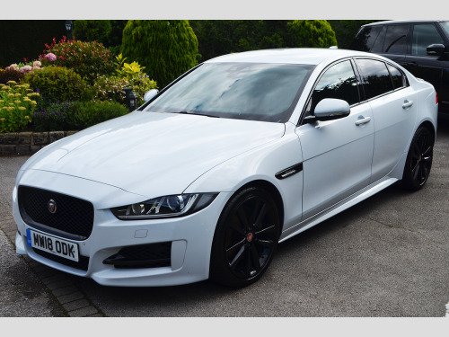 Jaguar XE  R-SPORT INGENIUM