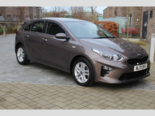 Kia ceed  1.6 CRDi MHEV 2 Hatchback 5dr Diesel Hybrid Manual 