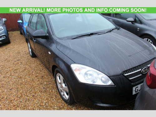 Kia ceed  1.6 CRDi GS Hatchback 5dr Diesel Manual (119 g/km, 