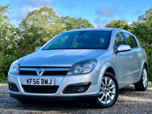 Vauxhall Astra  1.8 i 16v Elite