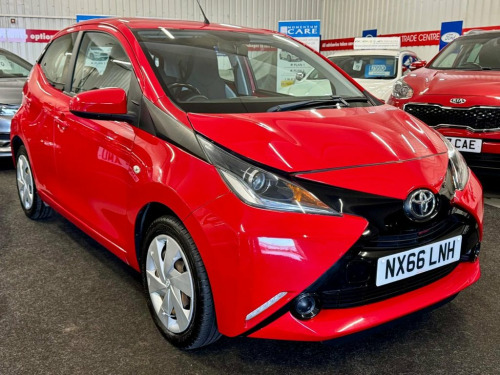 Toyota AYGO  1.0 VVT-i x-play Hatchback 5dr Petrol Manual Euro 