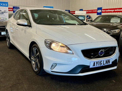 Volvo V40  1.6 D2 R-Design Hatchback 5dr Diesel Manual Euro 5 