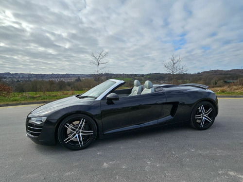 Audi R8  SPYDER V8 QUATTRO