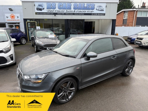 Audi A1  TFSI S LINE