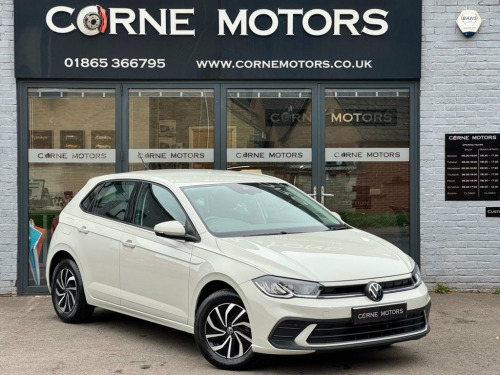 Volkswagen Polo  1.0 LIFE 5 DOOR PETROL HATCHBACK