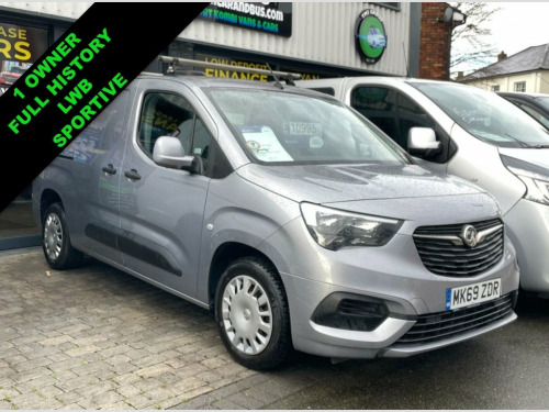 Vauxhall Combo  1.5 Turbo D 2300 Sportive Panel Van 4dr Diesel Man