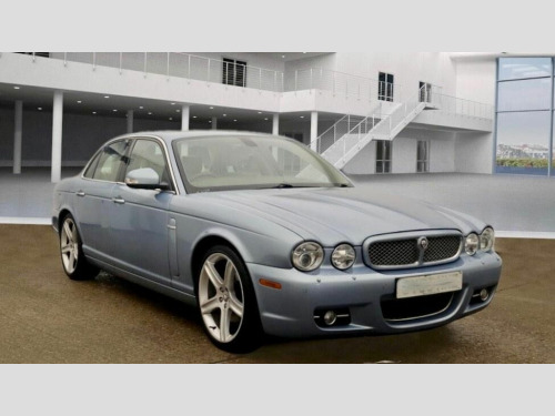 Jaguar XJ  2.7 TD Sovereign 4dr