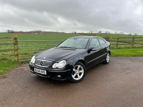 Mercedes-Benz C-Class C180 Kompressor 1.8 C180 Kompressor SE 
