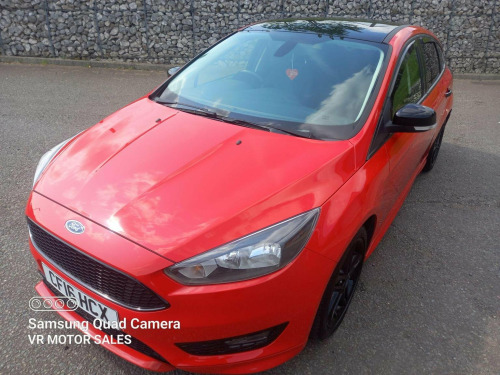 Ford Focus  1.5T EcoBoost Zetec S Red Edition Euro 6 (s/s) 5dr