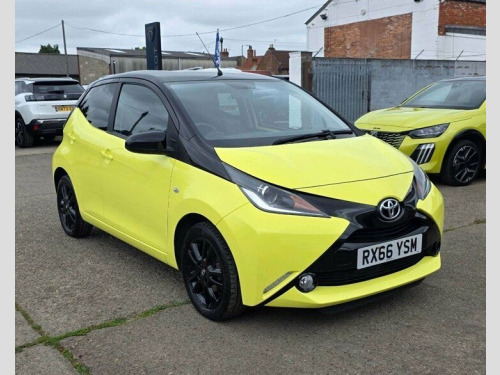 Toyota AYGO  1.0 VVT-i x-cite 3 Yellow Bi-Tone Hatchback 5dr Pe