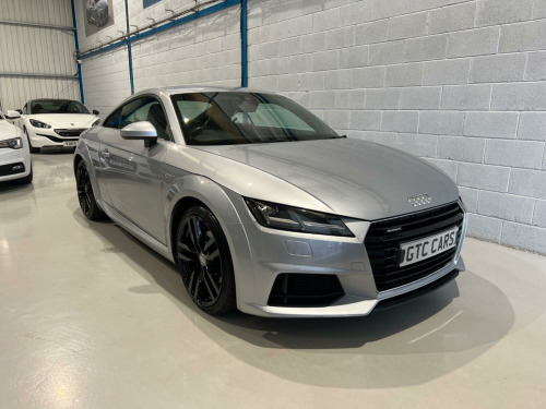 Audi TT  2.0 TFSI S line