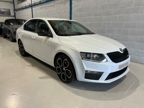 Skoda Octavia  2.0 TSI vRS 230