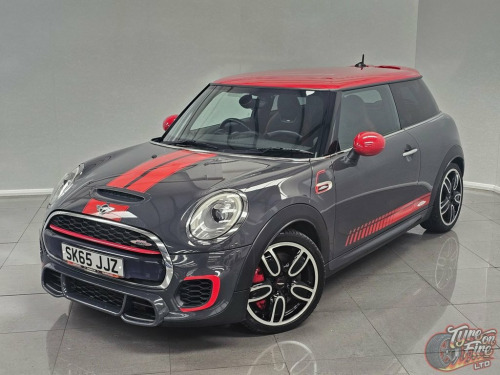 MINI Hatch  2.0 JOHN COOPER WORKS 3d 228 BHP