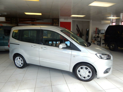 Ford Tourneo Courier  1.5 TDCi Zetec Euro 6 5dr