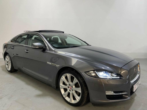 Jaguar XJ  3.0d V6 Luxury Auto Euro 6 (s/s) 4dr