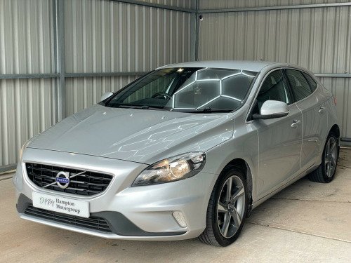 Volvo V40  2.0 D2 R-Design Euro 6 (s/s) 5dr