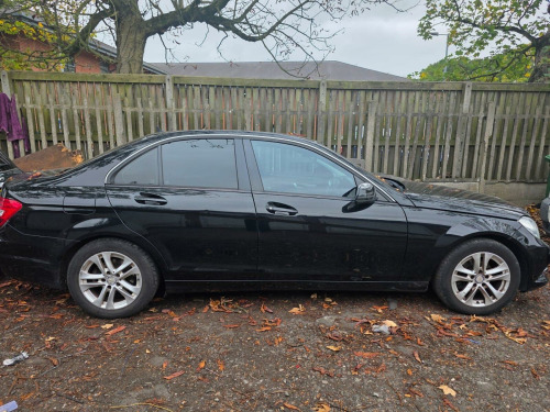 Mercedes-Benz C-Class C180 1.6 C180 BlueEfficiency Executive SE Euro 5 (s/s) 4dr