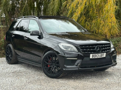 Mercedes-Benz M-Class  5.5 ML63 V8 AMG G-Tronic 4WD Euro 5 (s/s) 5dr