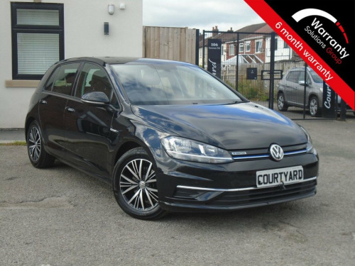 Volkswagen Golf  1.5 SE NAVIGATION TSI EVO DSG 5d 129 BHP 6 MONTHS 