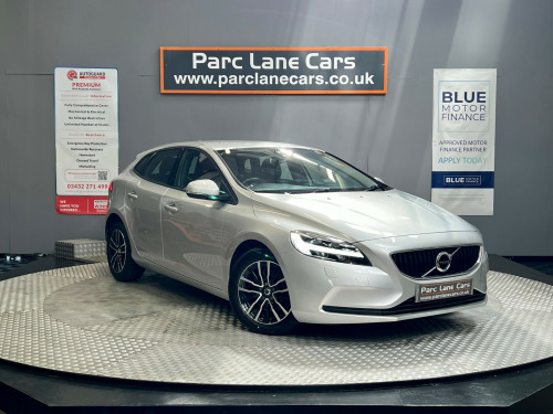 Volvo V40  T2 [122] Momentum 5dr ** ULEZ COMPLIANT, ONE OWNER, 6 VOLVO SERVICES **