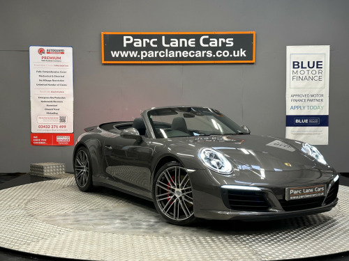 Porsche 911  S 2dr PDK 991.2 ** ABSOLUTELY STUNNING - HUGE SPECIFICATION **
