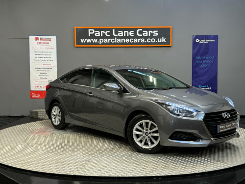 Hyundai i40  1.7 CRDi Blue Drive SE Nav Business 4dr ** 35 ROAD TAX **