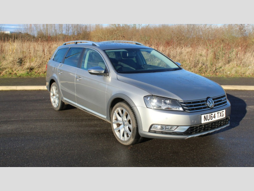 Volkswagen Passat  2.0 TDI Alltrack Bluemotion Tech 4MOTION 5dr ** ONE OWNER - 9 VW SERVICES *