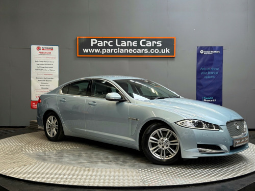 Jaguar XF  2.2d Luxury 4dr Auto ** 10 SERVICES **