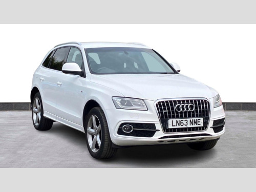 Audi Q5  2.0 TDI Quattro S Line Plus 5dr ** IBIS WHITE **