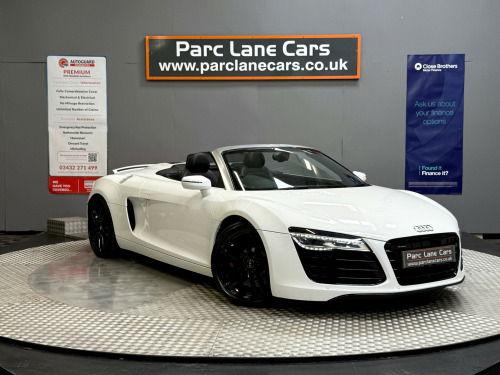 Audi R8  4.2 FSI V8 Quattro 2dr S Tronic ** ONLY 19000 MILES **