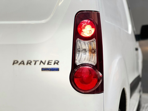 Peugeot Partner  850 1.6 BlueHDi 100 Professional Van - NO VAT -