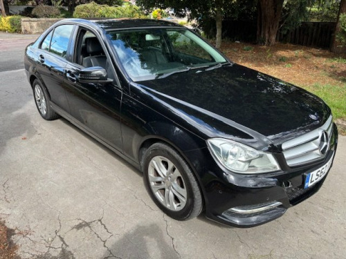 Mercedes-Benz C-Class C220 2.1 C220 CDI BlueEfficiency Executive SE