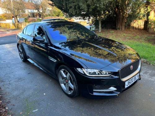 Jaguar XE  2.0 i R-Sport