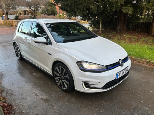 Volkswagen Golf  1.4 TSI GTE 