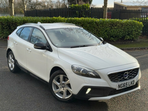 Volvo V40  2.0 D2 Lux Hatchback 5dr Diesel Manual Euro 6 (s/s