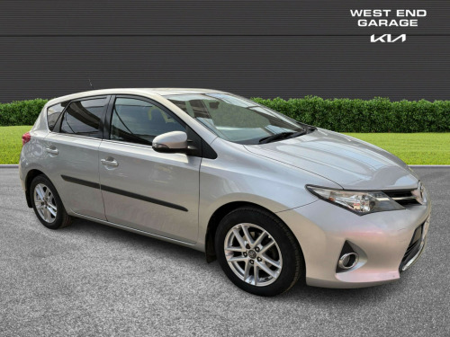 Toyota Auris  VALVEMATIC ICON PLUS 5-Door
