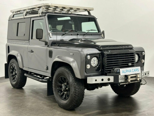 Land Rover Defender  2.2 TD XS STATION WAGON 3d 122 BHP Panoramic Rear 