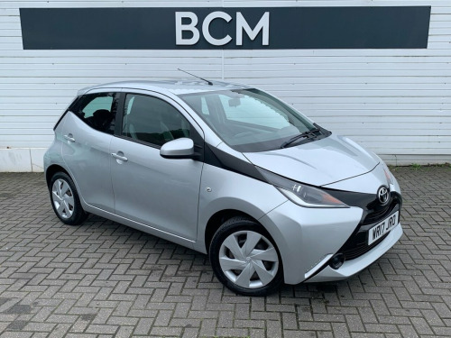 Toyota AYGO  1.0 VVT-I X-PLAY 5d 69 BHP