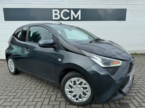 Toyota AYGO  1.0 VVT-I X-PLAY 5d 69 BHP