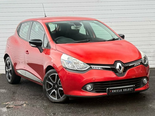 Renault Clio  0.9 TCe Dynamique MediaNav Hatchback 5dr Petrol Ma