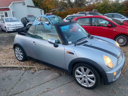 MINI Convertible  1.6 Cooper Euro 3 2dr