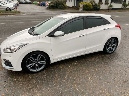 Hyundai i30  1.6 T-GDi Turbo Euro 6 5dr 