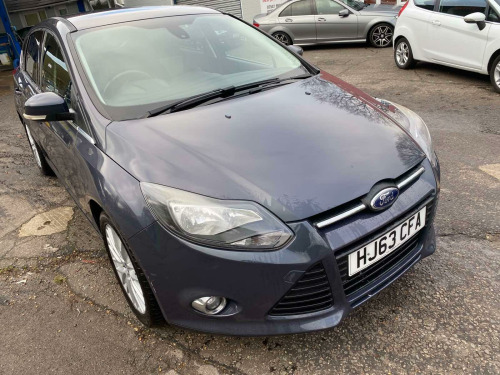 Ford Focus  1.0T EcoBoost Zetec Euro 5 (s/s) 5dr 