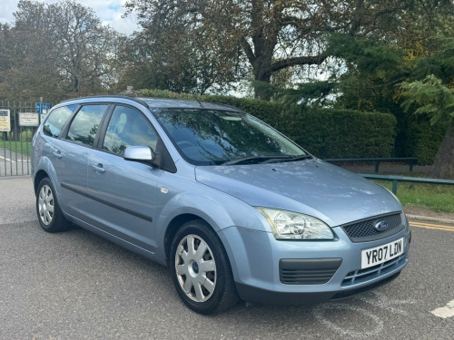 Ford Focus  1.6 LX 5dr