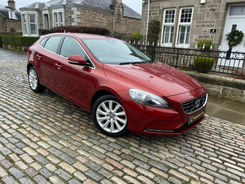 Volvo V40  2.0 D3 SE Lux Nav Hatchback 5dr Diesel Manual Euro