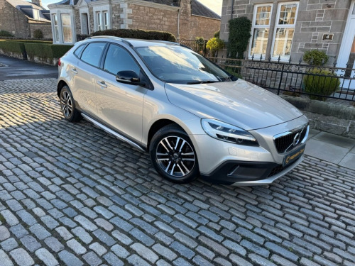 Volvo V40  2.0 D2 Hatchback 5dr Diesel Manual Euro 6 (s/s) (1
